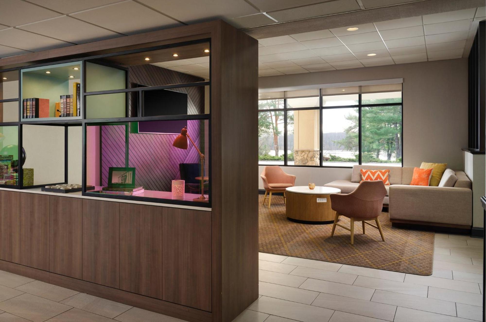Holiday Inn & Suites Marlborough, An Ihg Hotel Exterior foto
