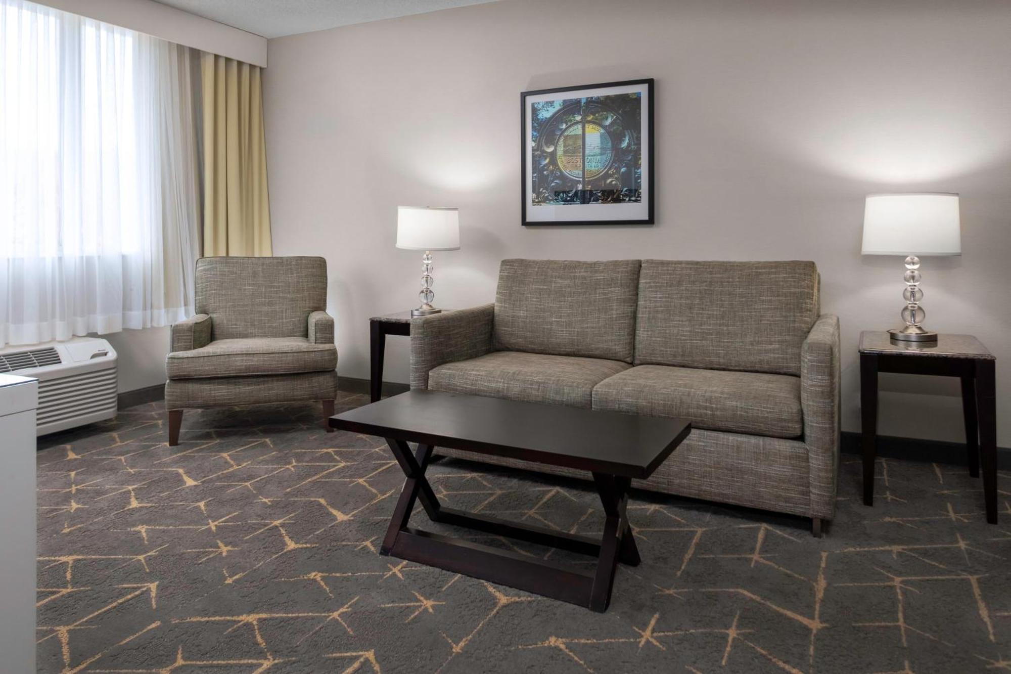 Holiday Inn & Suites Marlborough, An Ihg Hotel Exterior foto