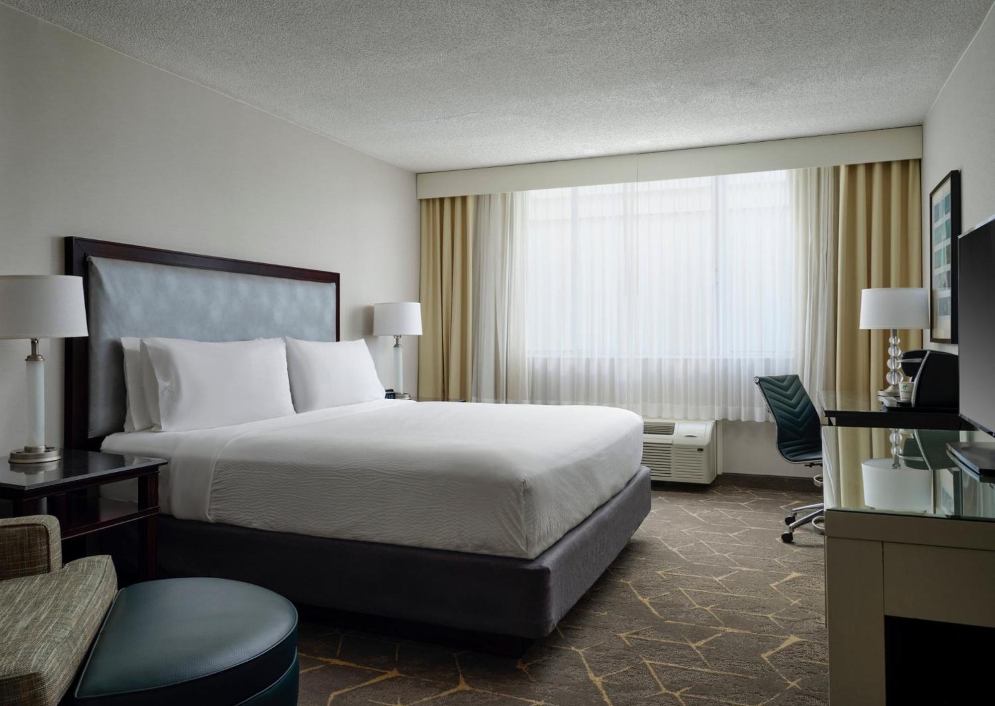 Holiday Inn & Suites Marlborough, An Ihg Hotel Exterior foto